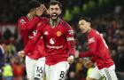 Bruno Fernandes tỏa sáng từ chấm đá phạt, thổi bùng cảm xúc tại Old Trafford
