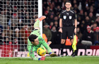 Kepa tỏa sáng trên chấm 11m, Arsenal vượt ải nghẹt thở tại Emirates