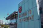 Arsenal và mô hình đào tạo cầu thủ: Học tập song song với bóng đá