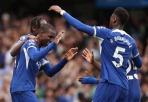 Chelsea thăng hoa, Aston Villa giúp Tottenham nuôi hy vọng