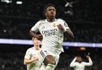 Vinicius xuất sắc thay Mbappe, Real gửi chiến thư tới Benfica
