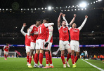 Né nhánh tử thần giúp Arsenal mơ cú ăn bốn vĩ đại