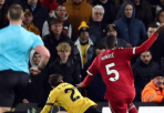 Andre ghi bàn phút 90+4, Wolves tạo địa chấn trước Liverpool