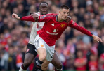 Vị thế của Sesko lung lay khi Man Utd săn Igor Thiago