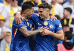 Tin đồn chuyển nhượng tối 12/8: Man City muốn có Fernandez; Torres sắp đến PSG
