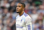 Ezri Konsa sẽ thay thế Saliba ở Arsenal như thế nào?