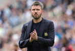 Đến lúc Michael Carrick trảm Lisandro Martinez