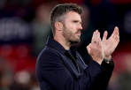 Đội hình mất cân đối đẩy Michael Carrick vào thế khó ở Man United