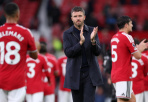 Carrick làm tấm khiên, đã đến lúc cầu thủ MU phải trả nợ