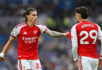 Cú sốc tại Amex đưa Arsenal trở về thực tại nghiệt ngã
