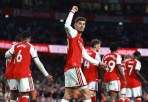 Những bước chạy bóng ma của Arsenal sẽ ám ảnh Van Dijk