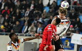 Woltemade tỏa sáng rực rỡ, Đức chạm tay vé World Cup 2026
