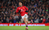 Chuyển nhượng sáng 11/12: MU đàm phán với Roma về Zirkzee; Konate tiến gần thỏa thuận với Liverpool