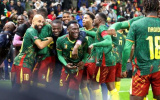 Sư tử Cameroon gầm vang, tiễn Nam Phi rời AFCON