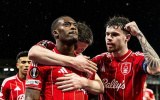 Nottingham Forest phô diễn bản lĩnh Ngoại hạng tại City Ground