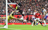 Ngoại hạng Anh vòng 31: MU bứt tốc đua top 4, Spurs chật vật tránh rớt hạng