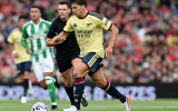 Tân binh Tzolis mang đến thứ vũ khí lý tưởng cho Arsenal