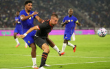 Hệ thống ba hậu vệ là lời giải cho hàng phòng ngự Chelsea