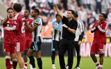 Liverpool giật lại một điểm và bài toán cho Iraola
