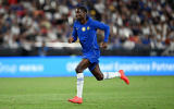 Tin đồn chuyển nhượng tối 25/8: Atletico hỏi mượn Nicolas Jackson; Liverpool quyết chiêu mộ Bradley Barcola