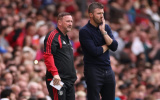 Hàng thủ lỏng lẻo của MU là bài toán nan giải với Carrick