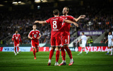 Cú đúp của Kane giúp Bayern ngược dòng đè bẹp Osnabruck