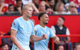 Haaland nổ súng, 10 người Man City đánh bại MU tại Old Trafford