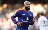 Neville chỉ trích 6 sao Man Utd hời hợt trước Fulham