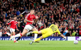 Sesko tái phát chấn thương, Man United lo sốt vó