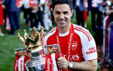 HLV Arteta phá nát văn phòng để thu phục sao Arsenal
