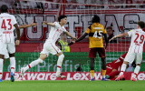 Ngôi sao Nhật Bản đưa Freiburg lên đỉnh Bundesliga