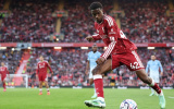 Andoni Iraola nâng tầm viên ngọc quý Trey Nyoni ở Liverpool