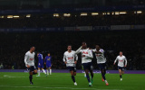 Phản lưới và thẻ đỏ, Chelsea gục ngã trước Tottenham