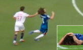 Chelsea thắng dễ, Cucurella gây sốt nhờ pha bị đối thủ kéo tóc dẫn đến thẻ đỏ