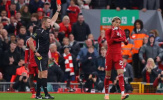 Liverpool nương tay Ekitike sau thẻ đỏ ngớ ngẩn ở Carabao Cup
