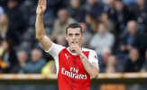 Vì sao Xhaka ra dấu ‘im miệng đi’?