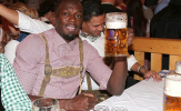 Usain Bolt tưng bừng đón lễ hội bia cùng sao Bayern
