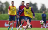 Chùm ảnh: Rooney miệt mài tập luyện trong màu áo tuyển Anh