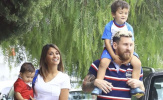 Đại gia đình của Messi cùng nhau 'hộ tống' Thiago đi học
