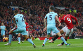 Ghi bàn đã kém, Ibrahimovic còn vô đối... phạm lỗi