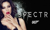 'Bond Girl' Bellucci lại 'cháy' hết... vải trong phim mới