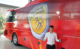 Đội bóng Công Vinh có xe buýt tiêu chuẩn châu Âu