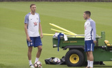 Matic xỏ giày ra sân tập, chờ Mourinho tới đón