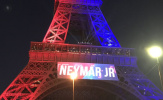 Tên 'Neymar JR' được gắn lên cả tháp Eiffel
