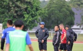 Thầy trò Hữu Thắng chính thức 'đạp cỏ' trên đất Malaysia, chinh phục HCV SEA Games 29