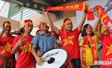 CĐV tiếp lửa U22 Việt Nam tại sân Selayang - Malaysia