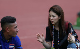 Nữ trưởng đoàn Thái Lan toát lên vẻ đẳng cấp trên đường Pitch