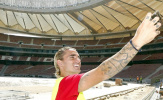 Bị treo giò, Griezmann tranh thủ tham quan sân đấu mới