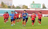 Long An 'nội chiến', Hoàng Lâm, Thái Sung bị CĐV bủa vây