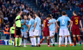 Bàn thắng thì không, nhưng thẻ đỏ lại xuất hiện tại Derby thành Rome